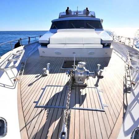 فندق Boat & Breakfast Lucretia, Luxury Yacht أرباتاكْسْ المظهر الخارجي الصورة