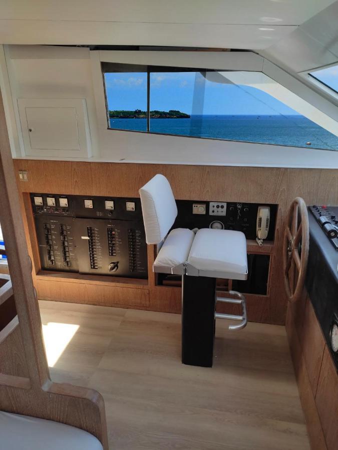 فندق Boat & Breakfast Lucretia, Luxury Yacht أرباتاكْسْ المظهر الخارجي الصورة