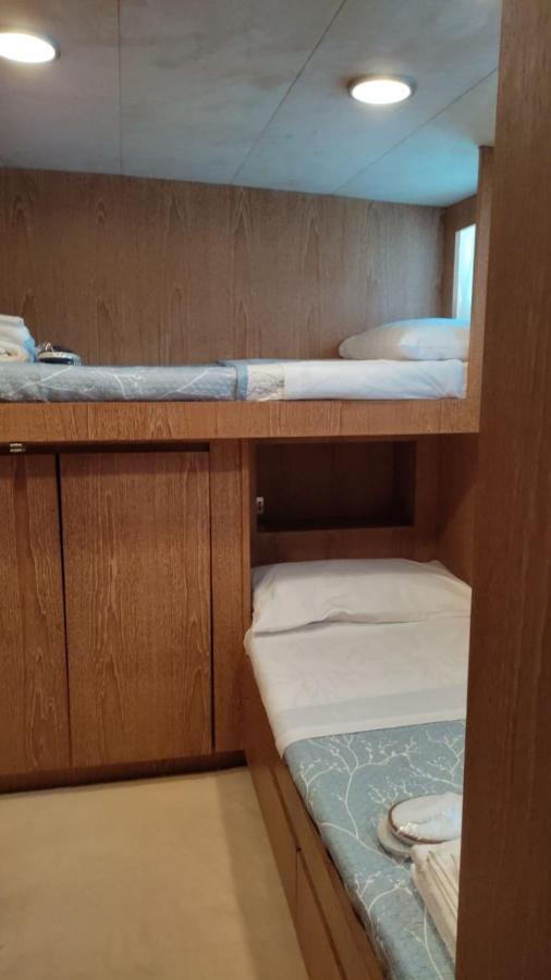 فندق Boat & Breakfast Lucretia, Luxury Yacht أرباتاكْسْ المظهر الخارجي الصورة