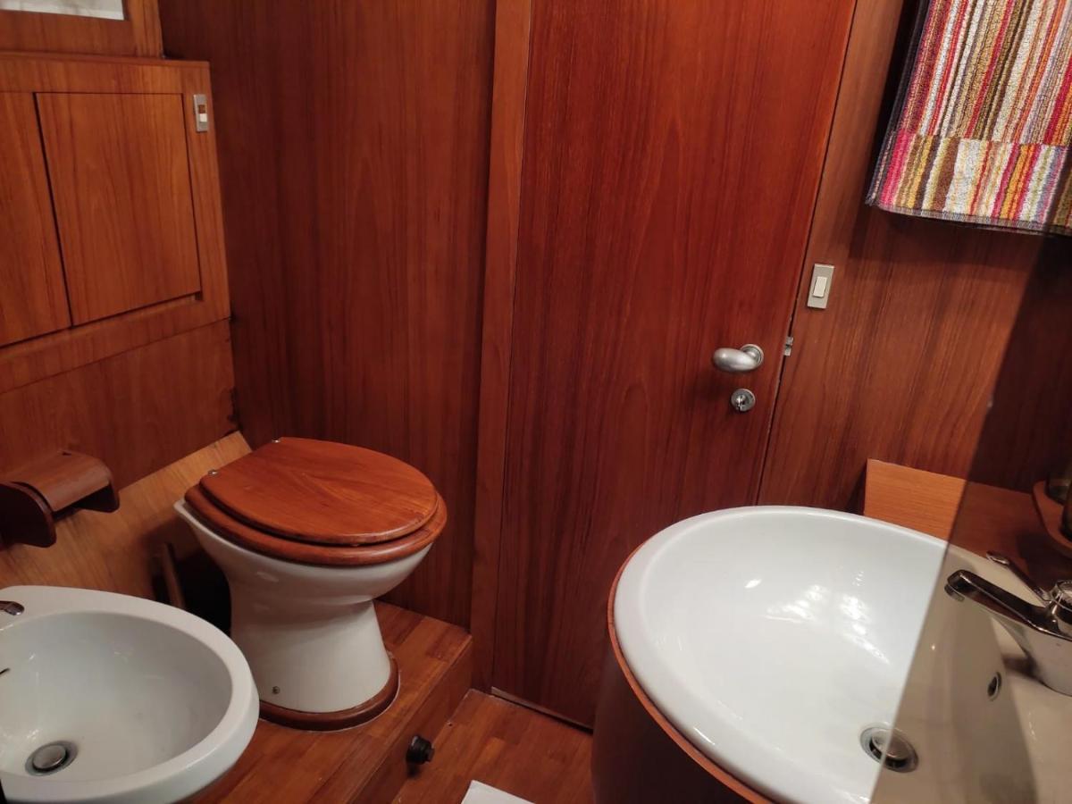 فندق Boat & Breakfast Lucretia, Luxury Yacht أرباتاكْسْ المظهر الخارجي الصورة