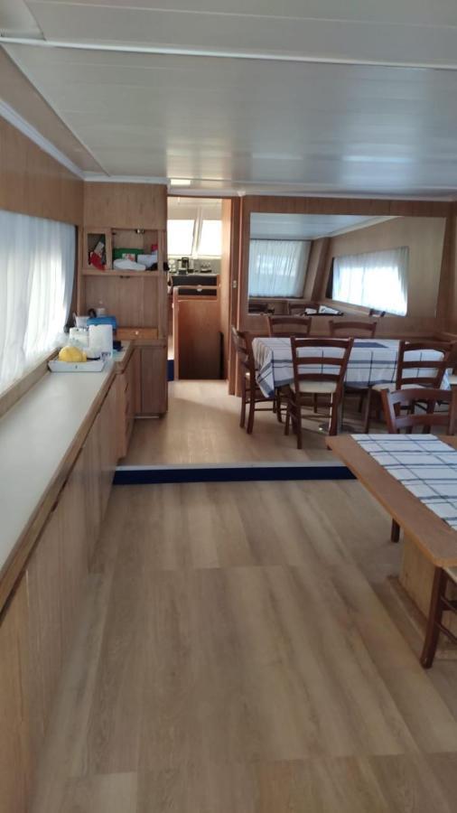 فندق Boat & Breakfast Lucretia, Luxury Yacht أرباتاكْسْ المظهر الخارجي الصورة